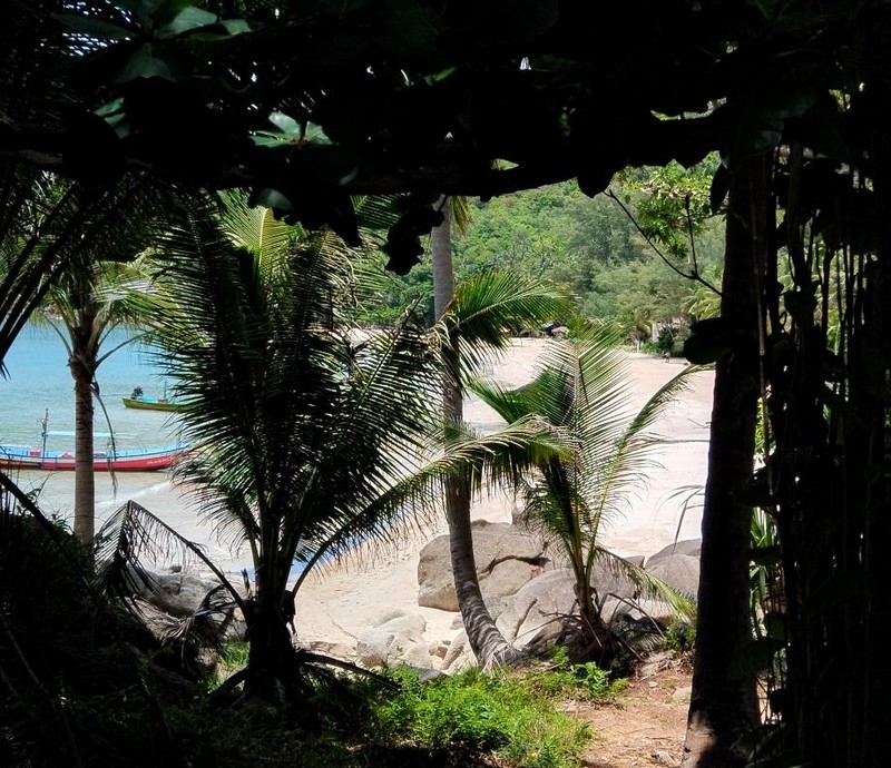 Even though I have been to Koh Phangan before, I didn’t explore the island fully, and one of the missing spots was the famous Bottle Beach.