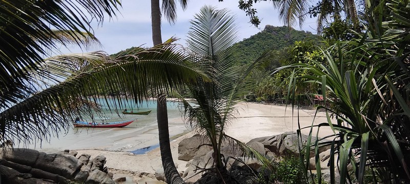 Even though I have been to Koh Phangan before, I didn’t explore the island fully, and one of the missing spots was the famous Bottle Beach.