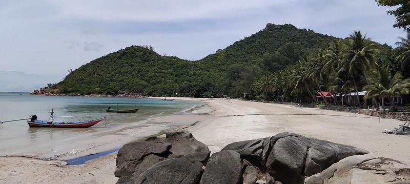 Even though I have been to Koh Phangan before, I didn’t explore the island fully, and one of the missing spots was the famous Bottle Beach.