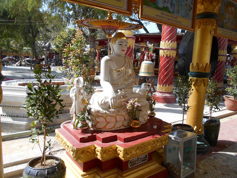 Must visit Pagodas in Mandalay, Myanmar -Kyauktawgyi Pagoda- while you stay home20